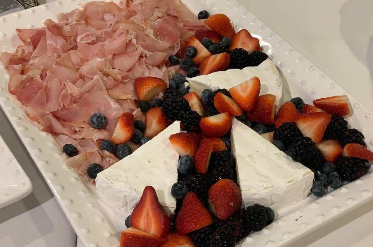 Dining at The Abbey at Westminster Plaza Photo dining27.jpg