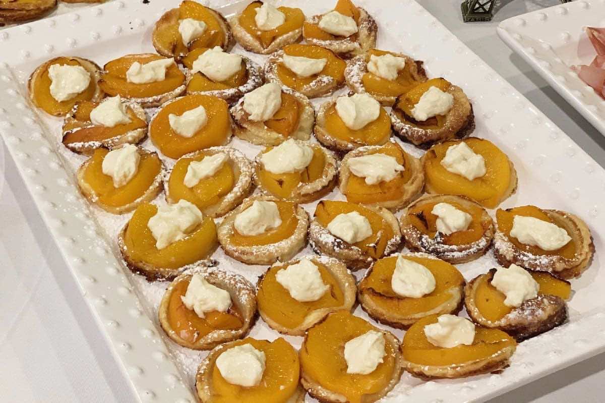 Dining at The Abbey at Westminster Plaza Photo dining28.jpg