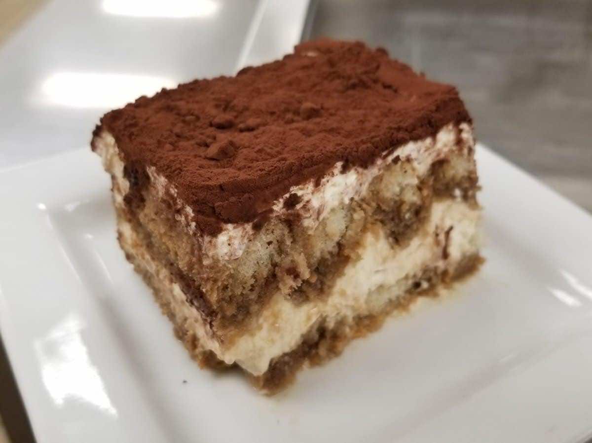 Dining at The Abbey at Westminster Plaza Photo dining32.jpg