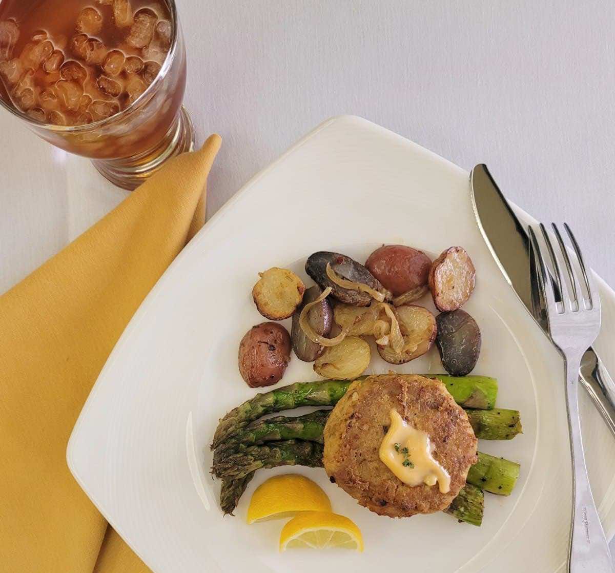 Dining at The Abbey at Westminster Plaza Photo dining4.jpg