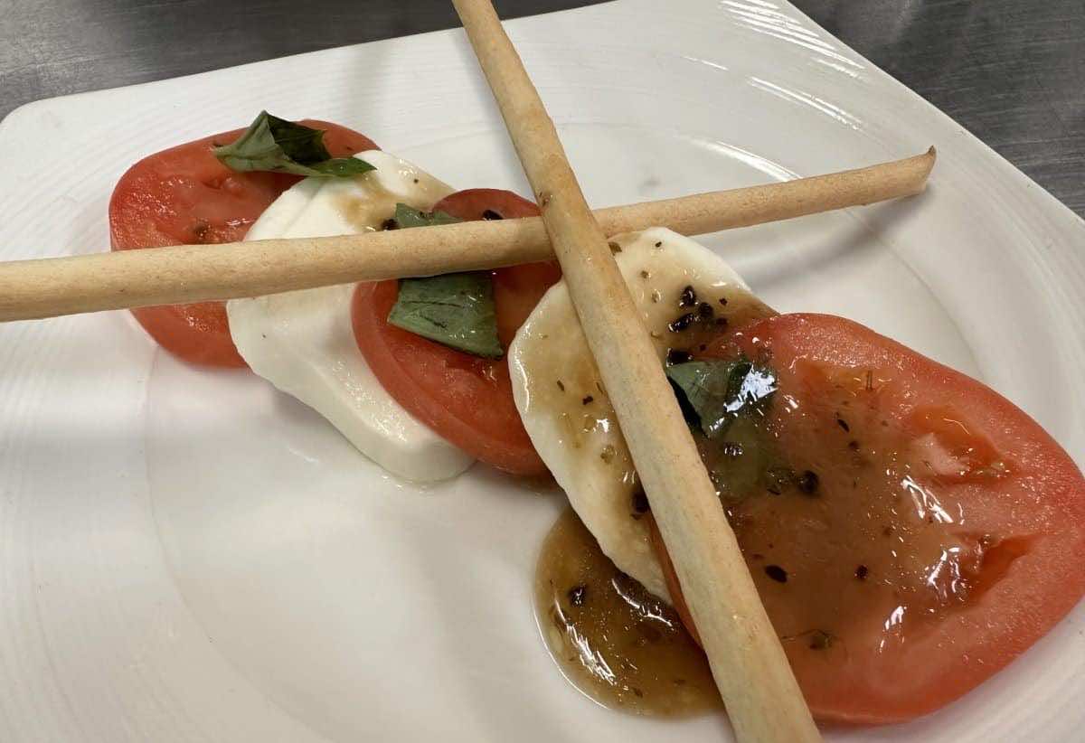 Dining at The Abbey at Westminster Plaza Photo dining9.jpg